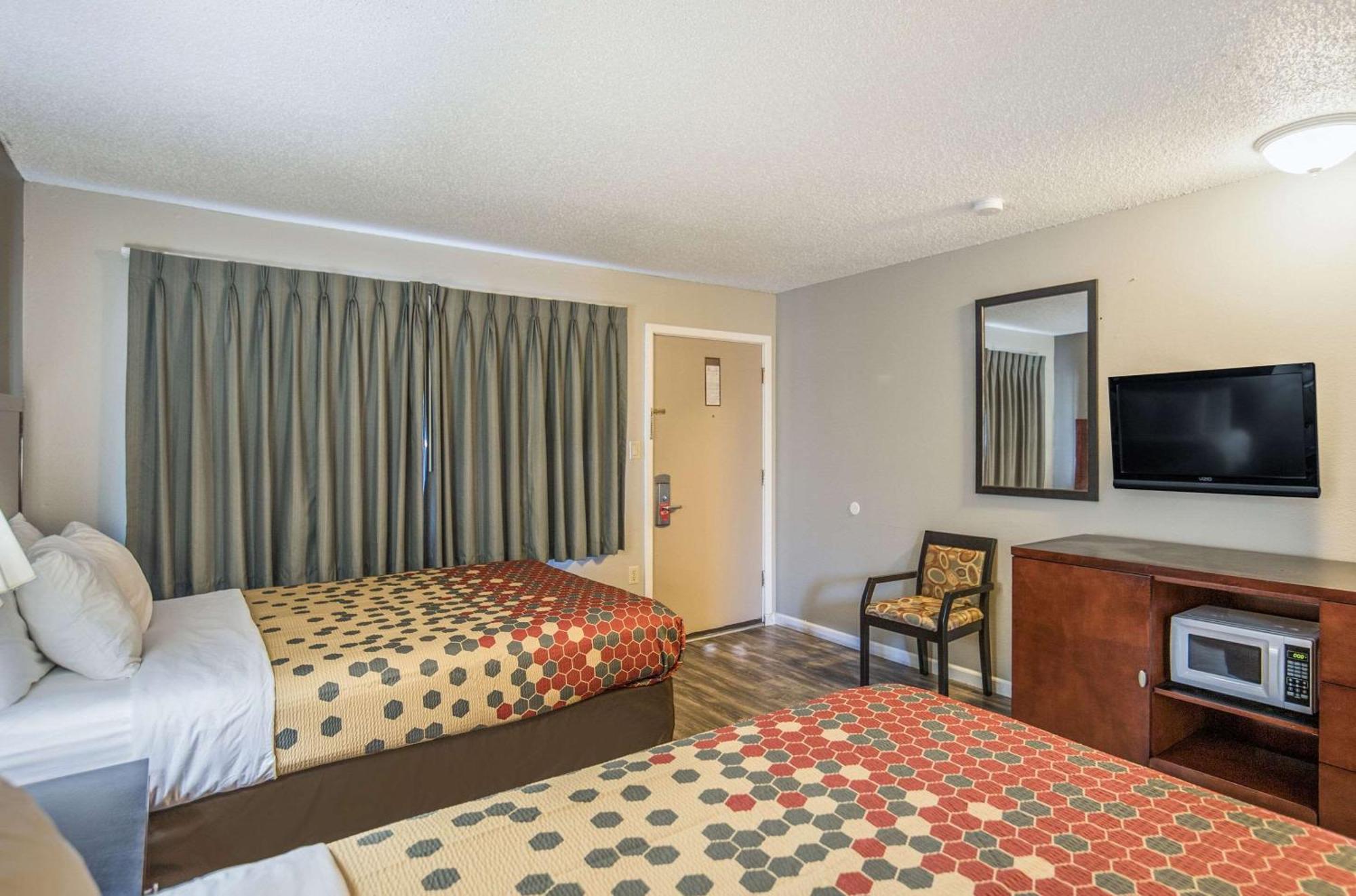 Econo Lodge Inn & Suites Уайрика Экстерьер фото