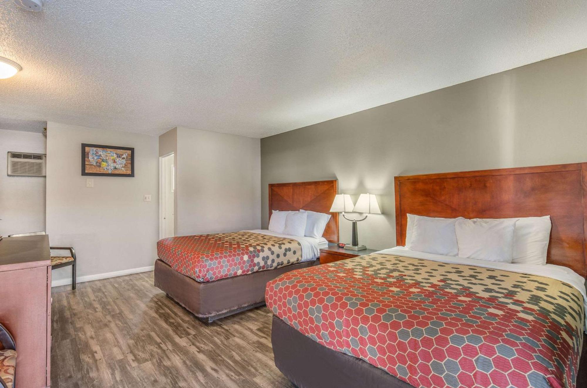 Econo Lodge Inn & Suites Уайрика Экстерьер фото