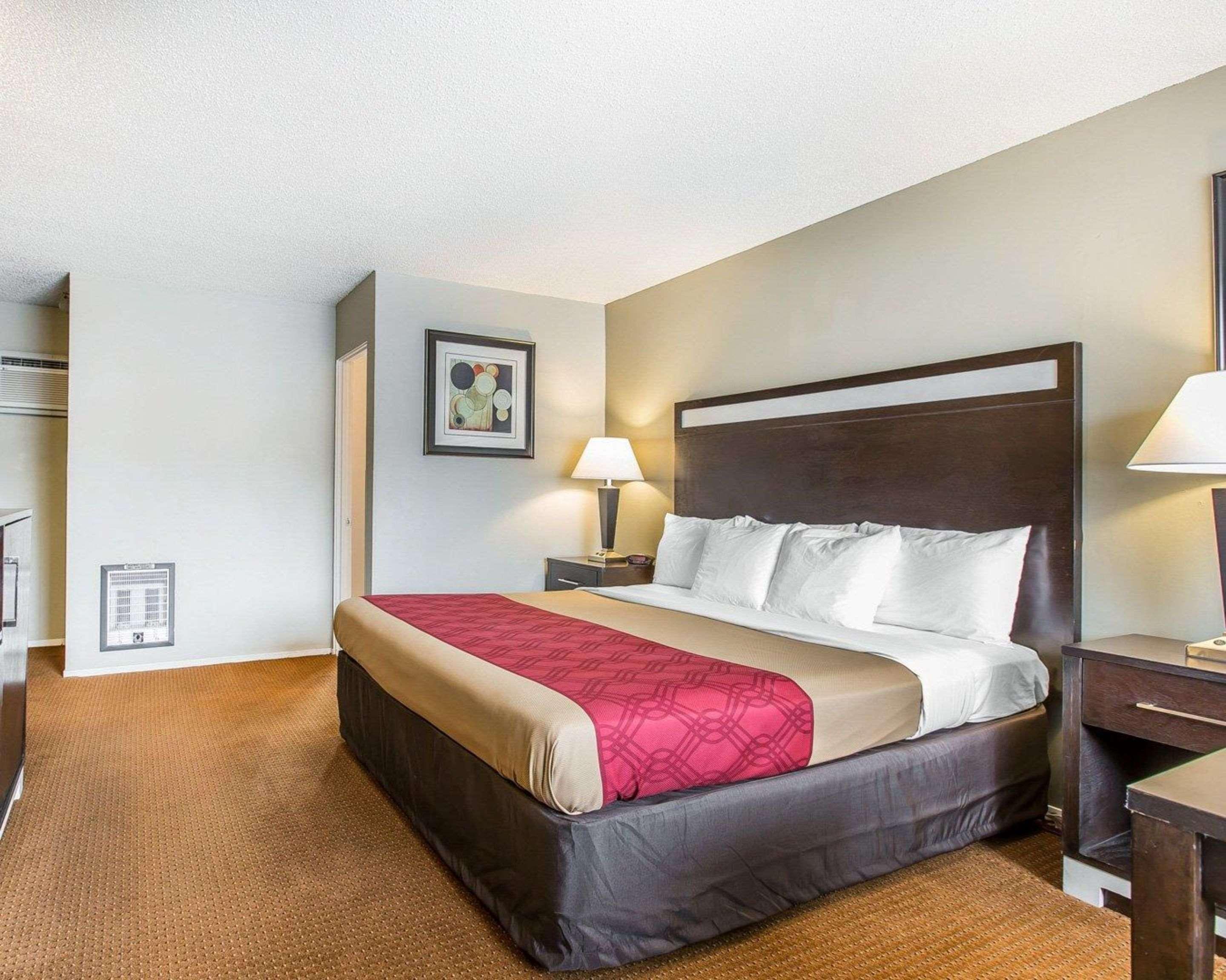 Econo Lodge Inn & Suites Уайрика Экстерьер фото