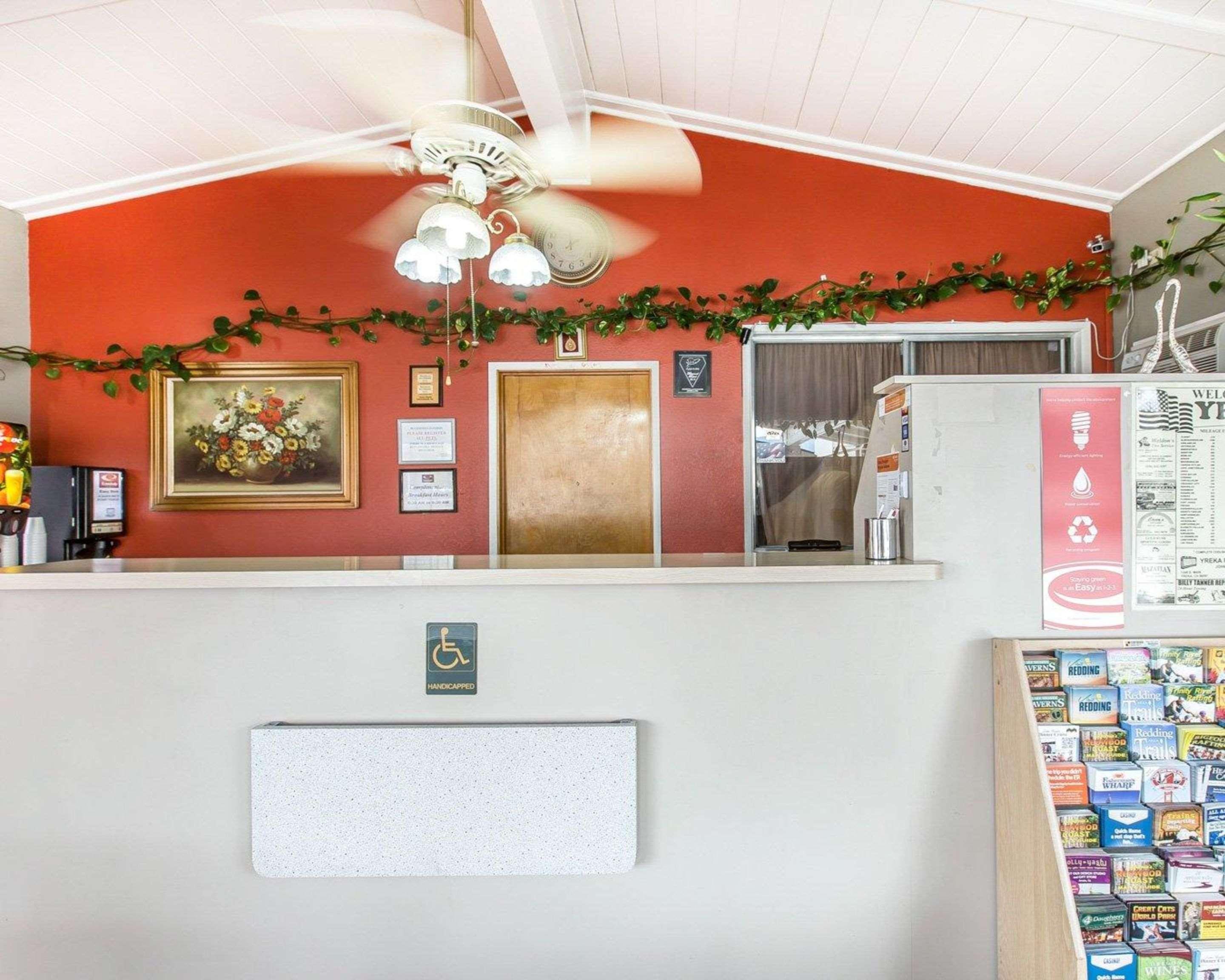 Econo Lodge Inn & Suites Уайрика Экстерьер фото