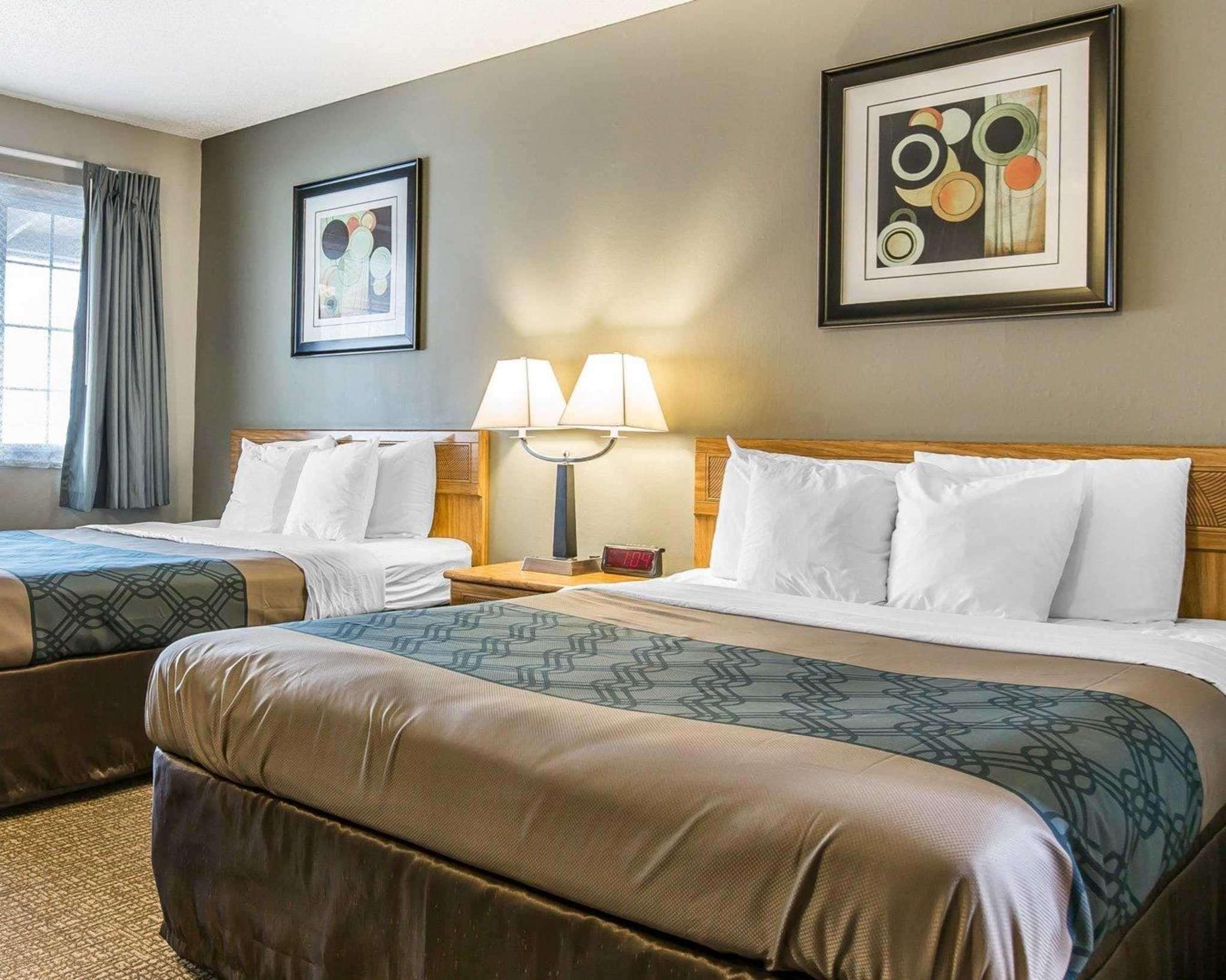 Econo Lodge Inn & Suites Уайрика Экстерьер фото