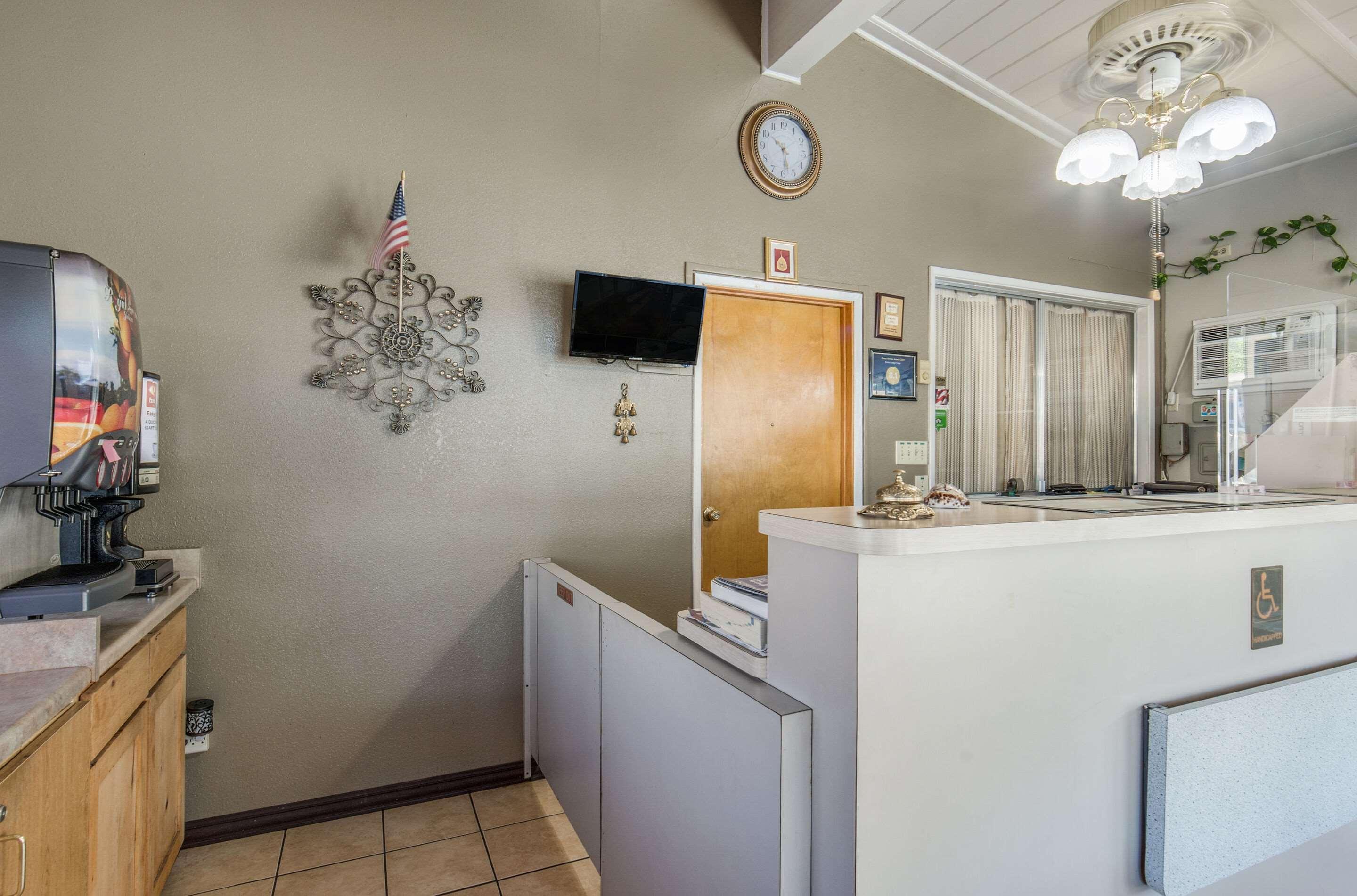 Econo Lodge Inn & Suites Уайрика Экстерьер фото