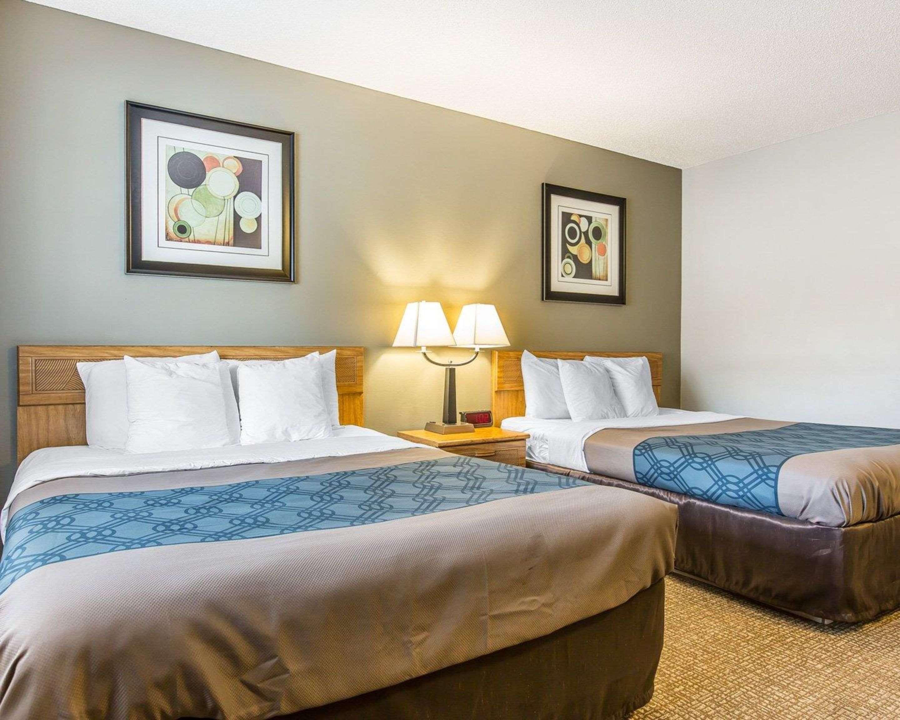 Econo Lodge Inn & Suites Уайрика Экстерьер фото