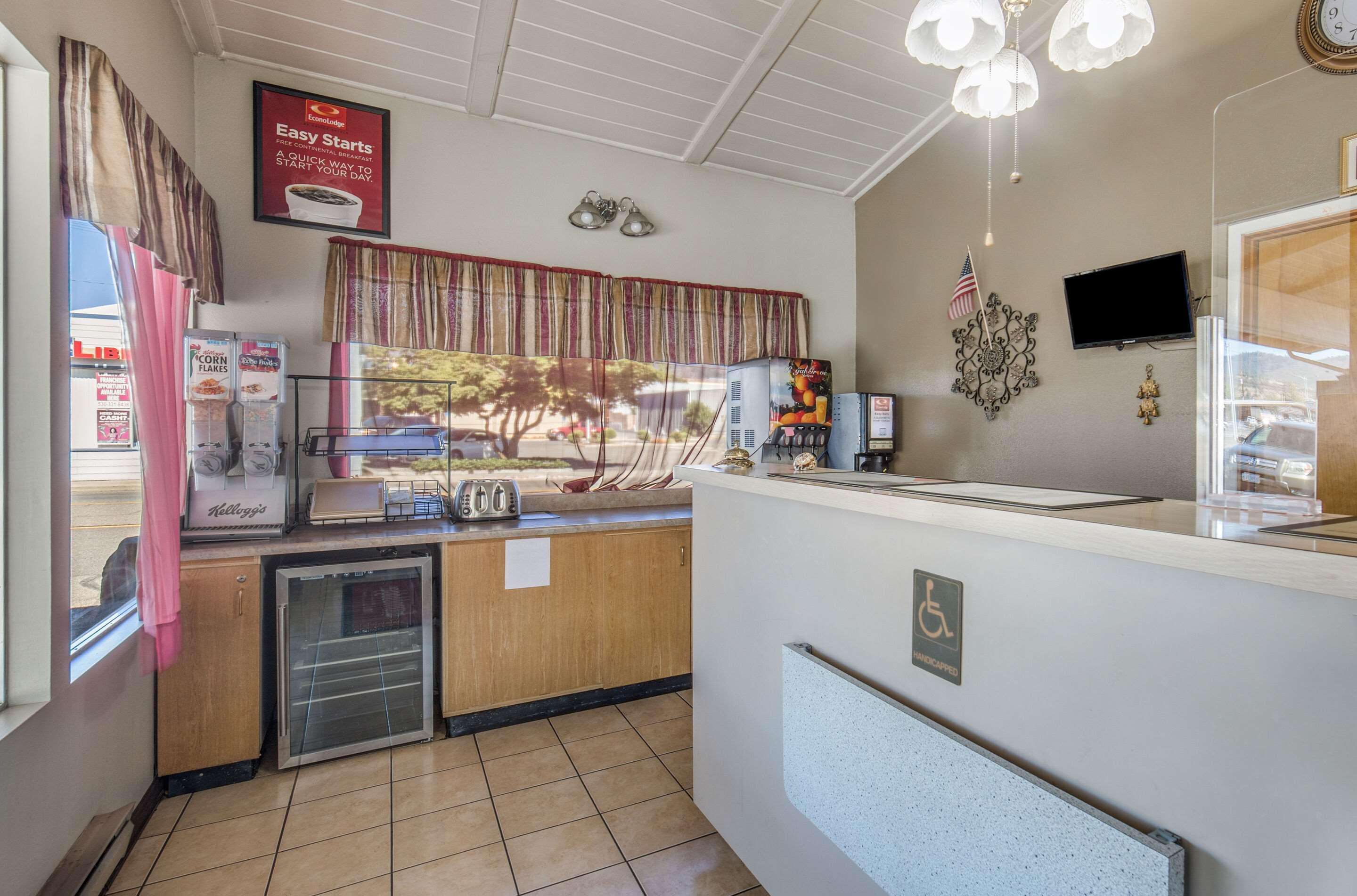 Econo Lodge Inn & Suites Уайрика Экстерьер фото